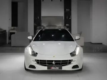 2012 Ferrari FF с пробегом 35 000 км