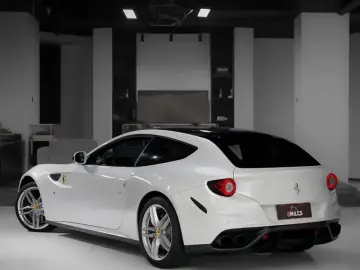 2012 Ferrari FF с пробегом 35 000 км