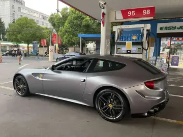 2012 Ferrari FF с пробегом 43 000 км