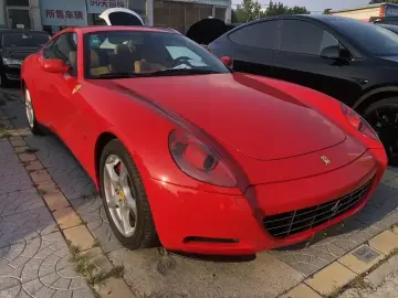 2005 Ferrari 612 с пробегом 40 000 км