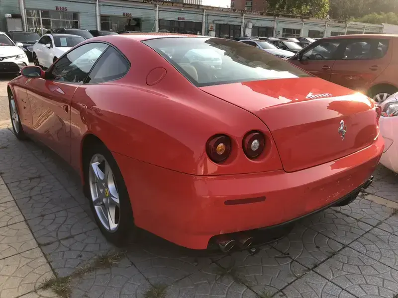 2005 Ferrari 612 с пробегом 40 000 км