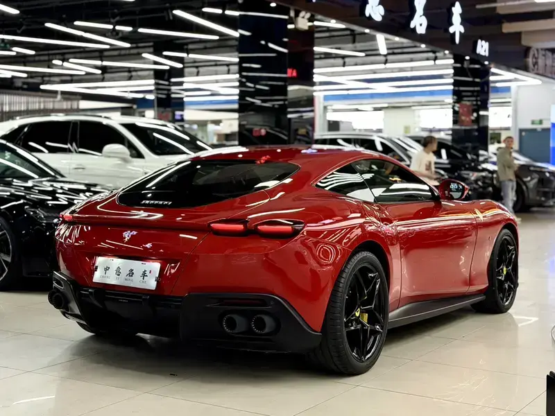 2020 Ferrari Roma с пробегом 14 000 км