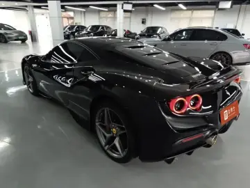 2020 Ferrari F8 с пробегом 14 000 км