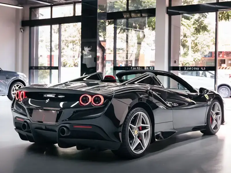 2020 Ferrari F8 с пробегом 18 000 км