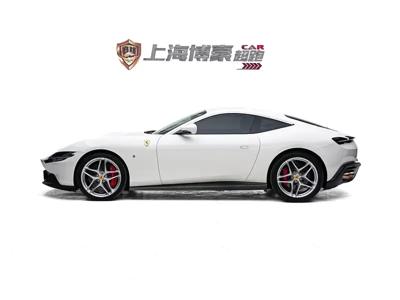 2020 Ferrari Roma с пробегом 15 000 км