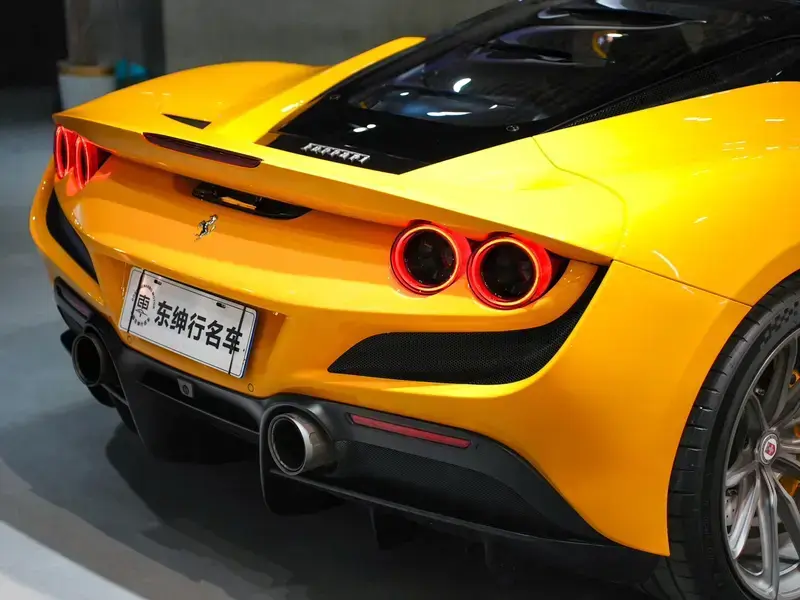 2019 Ferrari F8 с пробегом 12 000 км