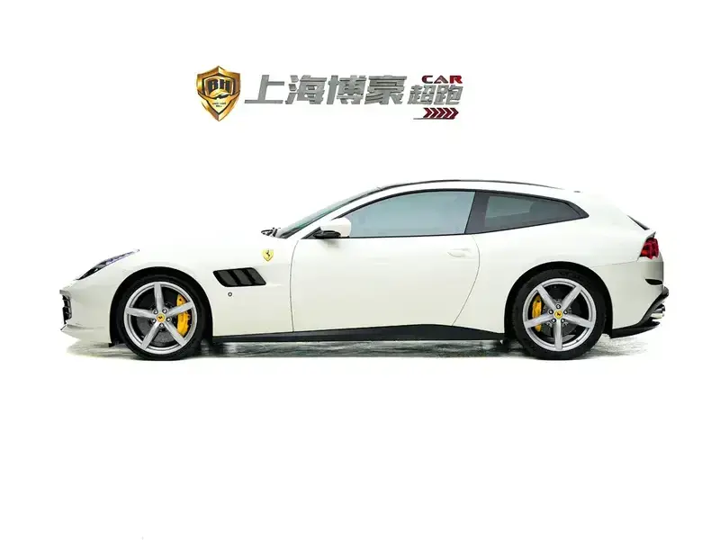 2017 Ferrari GTC4Lusso с пробегом 27 000 км