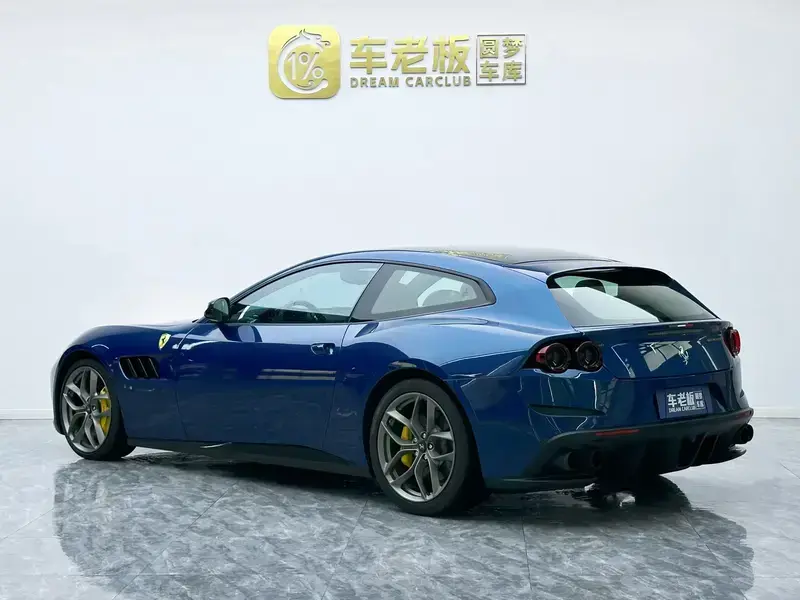 2017 Ferrari GTC4Lusso с пробегом 21 000 км