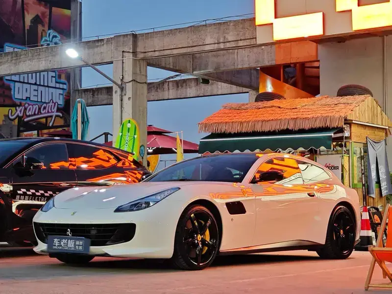 2017 Ferrari GTC4Lusso с пробегом 20 000 км
