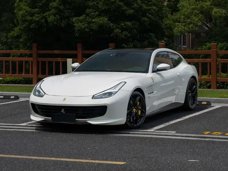 2017 Ferrari GTC4Lusso с пробегом 22 000 км