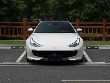 2017 Ferrari GTC4Lusso с пробегом 22 000 км
