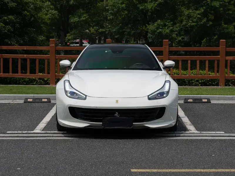 2017 Ferrari GTC4Lusso с пробегом 22 000 км