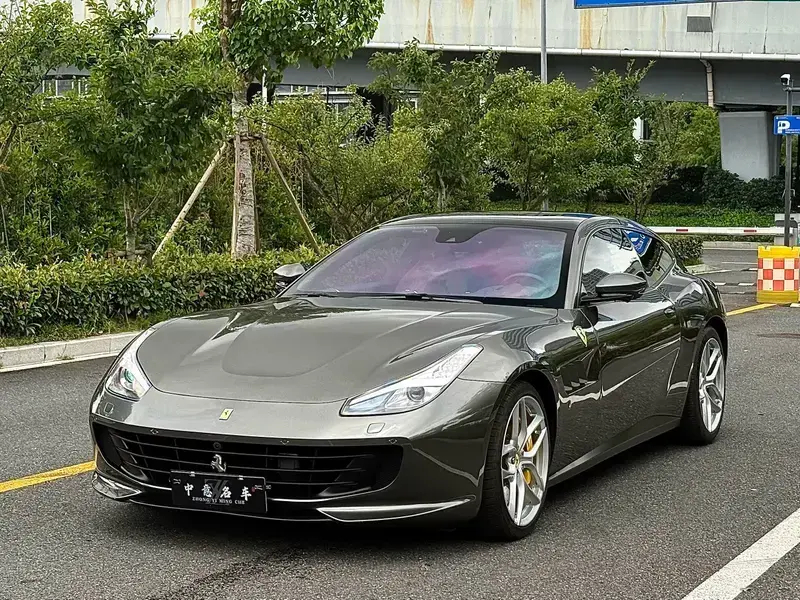 2017 Ferrari GTC4Lusso с пробегом 15 000 км