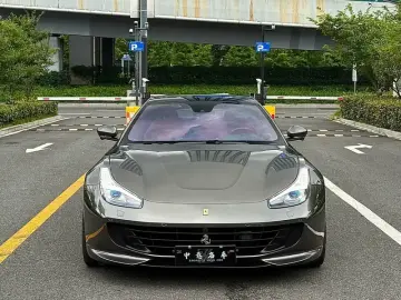 2017 Ferrari GTC4Lusso с пробегом 15 000 км