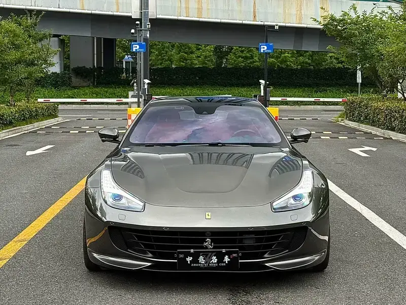 2017 Ferrari GTC4Lusso с пробегом 15 000 км