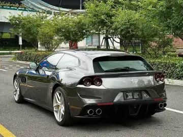 2017 Ferrari GTC4Lusso с пробегом 15 000 км