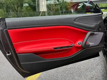 2017 Ferrari GTC4Lusso с пробегом 15 000 км