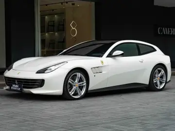 Ferrari GTC4Lusso