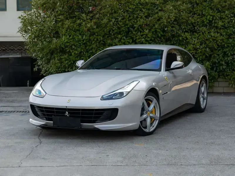 2017 Ferrari GTC4Lusso с пробегом 24 000 км
