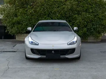 2017 Ferrari GTC4Lusso с пробегом 24 000 км