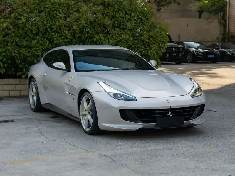 2017 Ferrari GTC4Lusso с пробегом 24 000 км