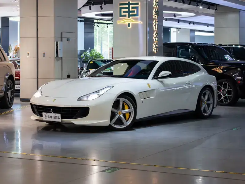 2017 Ferrari GTC4Lusso с пробегом 19 000 км