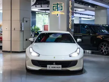 2017 Ferrari GTC4Lusso с пробегом 19 000 км