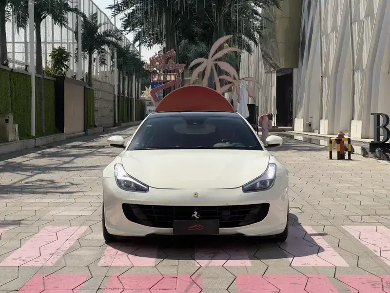 2017 Ferrari GTC4Lusso с пробегом 19 900 км