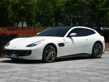 Ferrari GTC4Lusso