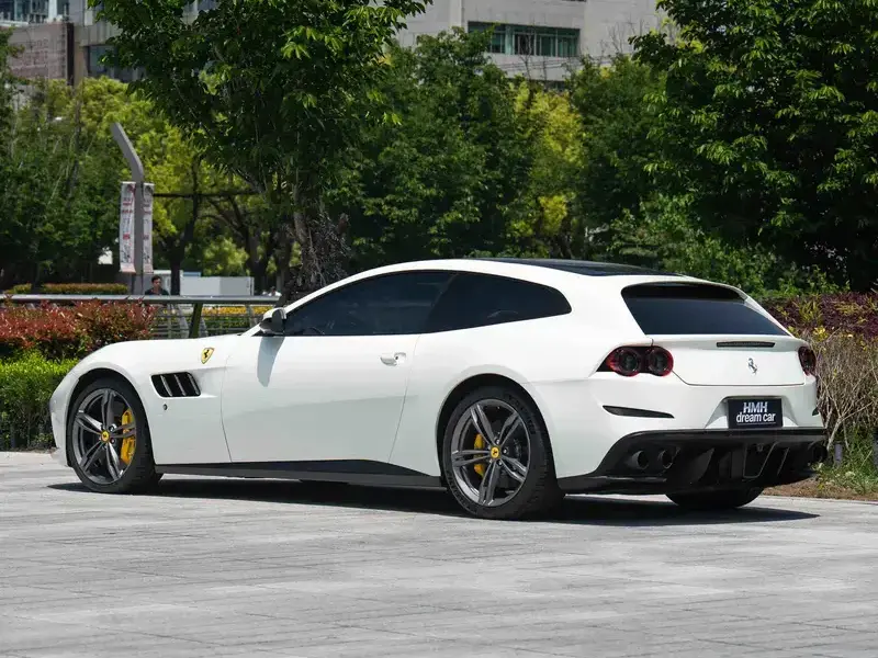 2016 Ferrari GTC4Lusso с пробегом 26 000 км