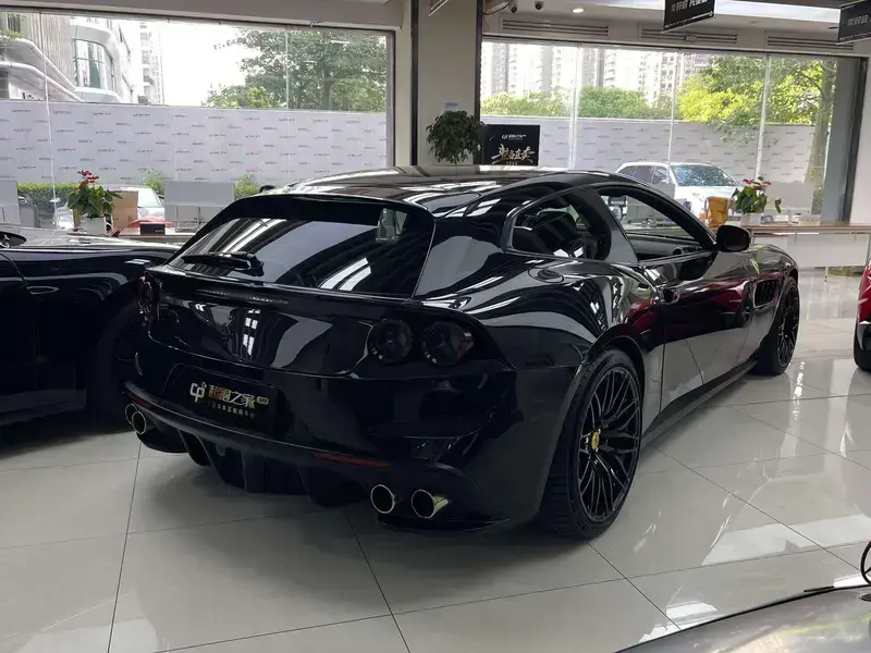 2017 Ferrari GTC4Lusso с пробегом 26 000 км
