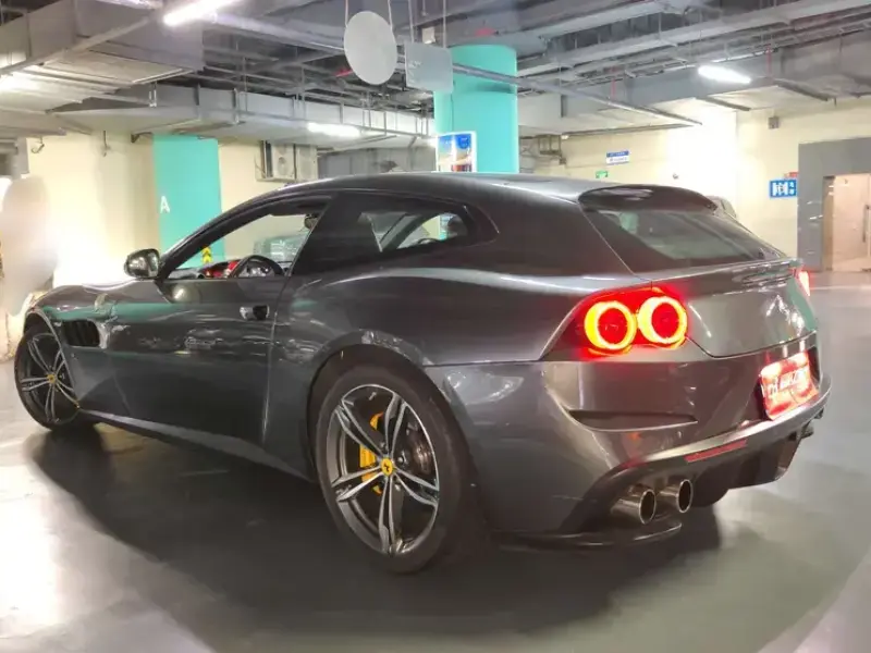 2016 Ferrari GTC4Lusso с пробегом 5 300 км