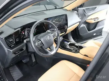 2025 Lexus NX с пробегом 28 062 км