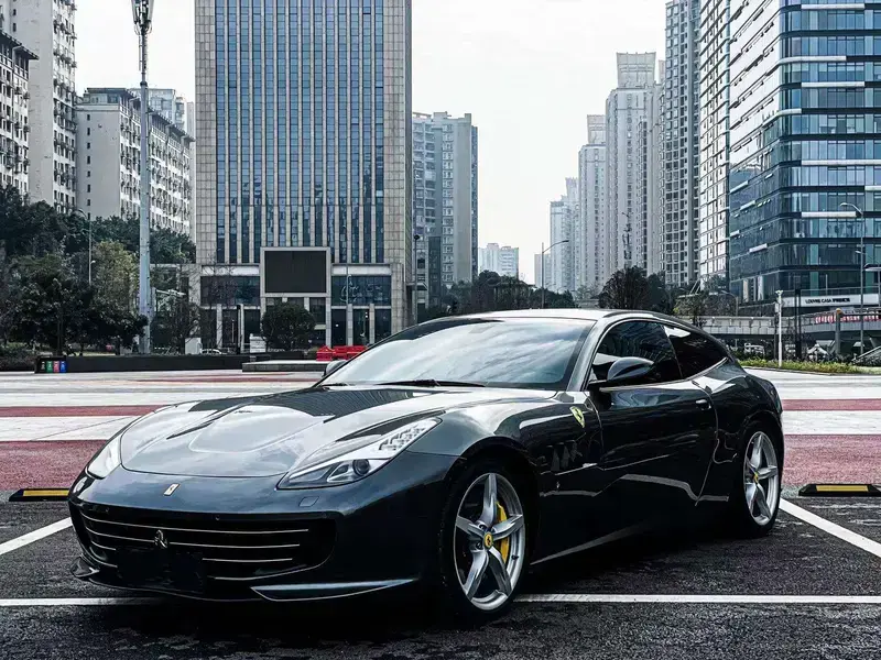 2017 Ferrari GTC4Lusso с пробегом 16 000 км