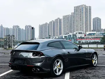 2017 Ferrari GTC4Lusso с пробегом 16 000 км