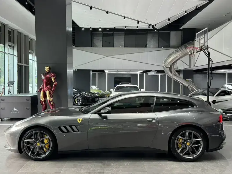 2017 Ferrari GTC4Lusso с пробегом 31 000 км