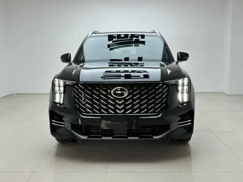 2025 GAC Trumpchi GS8 с пробегом 200 км