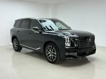 2025 GAC Trumpchi GS8 с пробегом 200 км