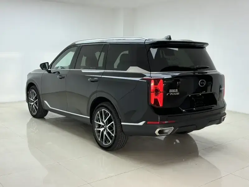 2025 GAC Trumpchi GS8 с пробегом 200 км