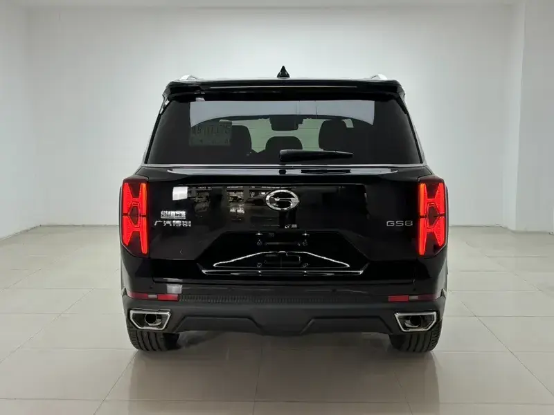 2025 GAC Trumpchi GS8 с пробегом 200 км
