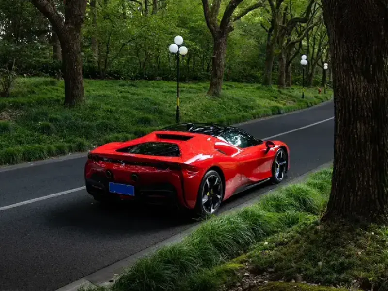 2020 Ferrari SF90 с пробегом 4 500 км