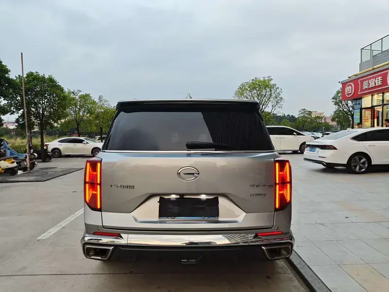 2022 GAC Trumpchi GS8 с пробегом 90 800 км