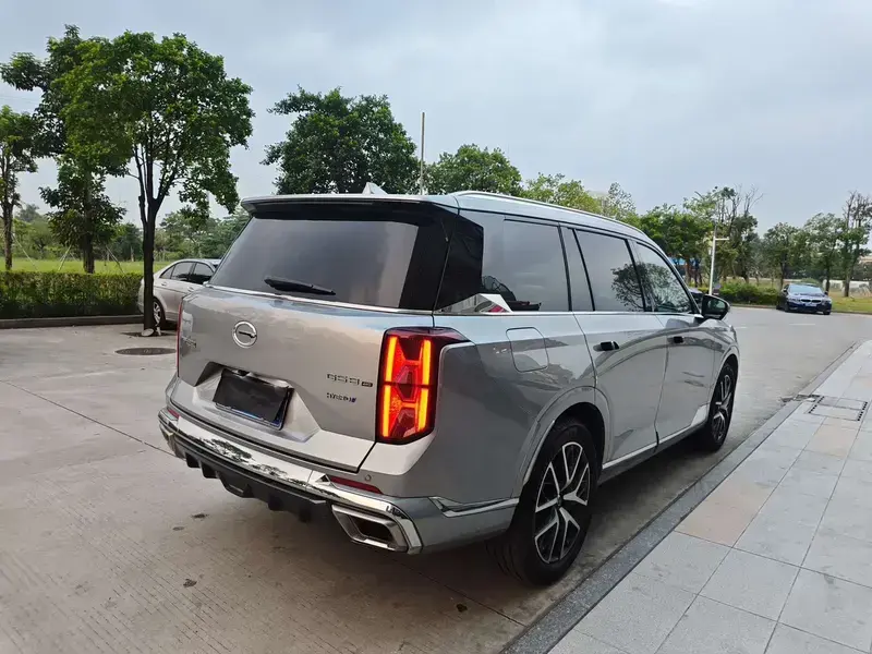 2022 GAC Trumpchi GS8 с пробегом 90 800 км