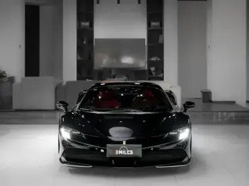 2021 Ferrari SF90 с пробегом 12 900 км
