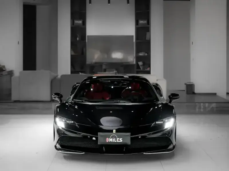 2021 Ferrari SF90 с пробегом 12 900 км
