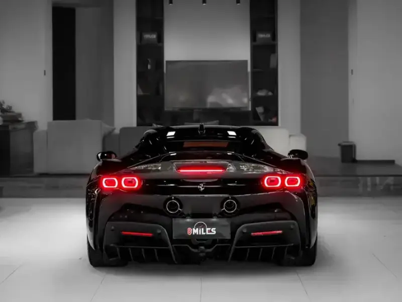2021 Ferrari SF90 с пробегом 12 900 км
