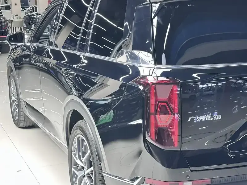 2025 GAC Trumpchi GS8 с пробегом 21 400 км