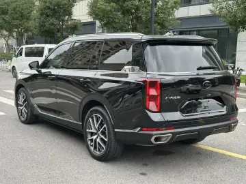 2022 GAC Trumpchi GS8 с пробегом 54 000 км