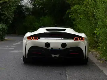 2019 Ferrari SF90 с пробегом 25 000 км