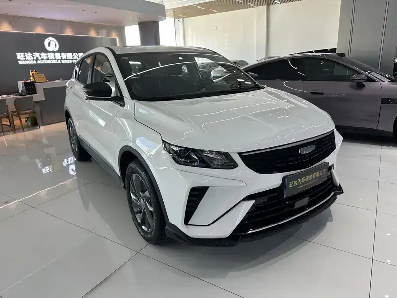 2025 Geely Coolray с пробегом 2 800 км